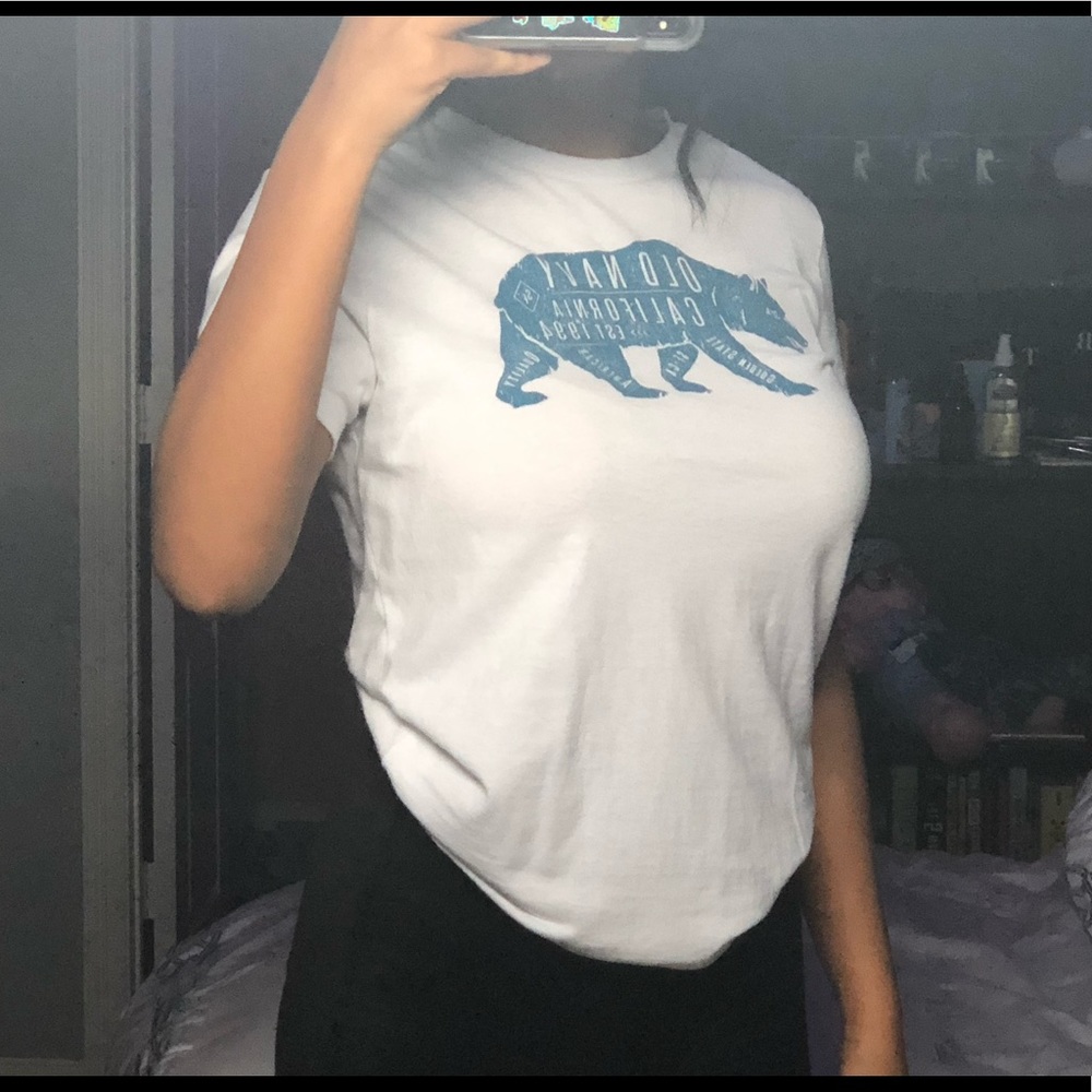 Old Navy T-Shirt